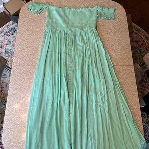 Venus smocked maxi dress. Mint color. Size 12